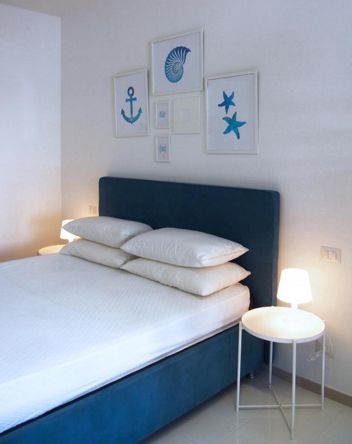 مارتينسيكورو Le Rose Beach & Suites Appartamenti Fronte Mare A Villarosa المظهر الخارجي الصورة