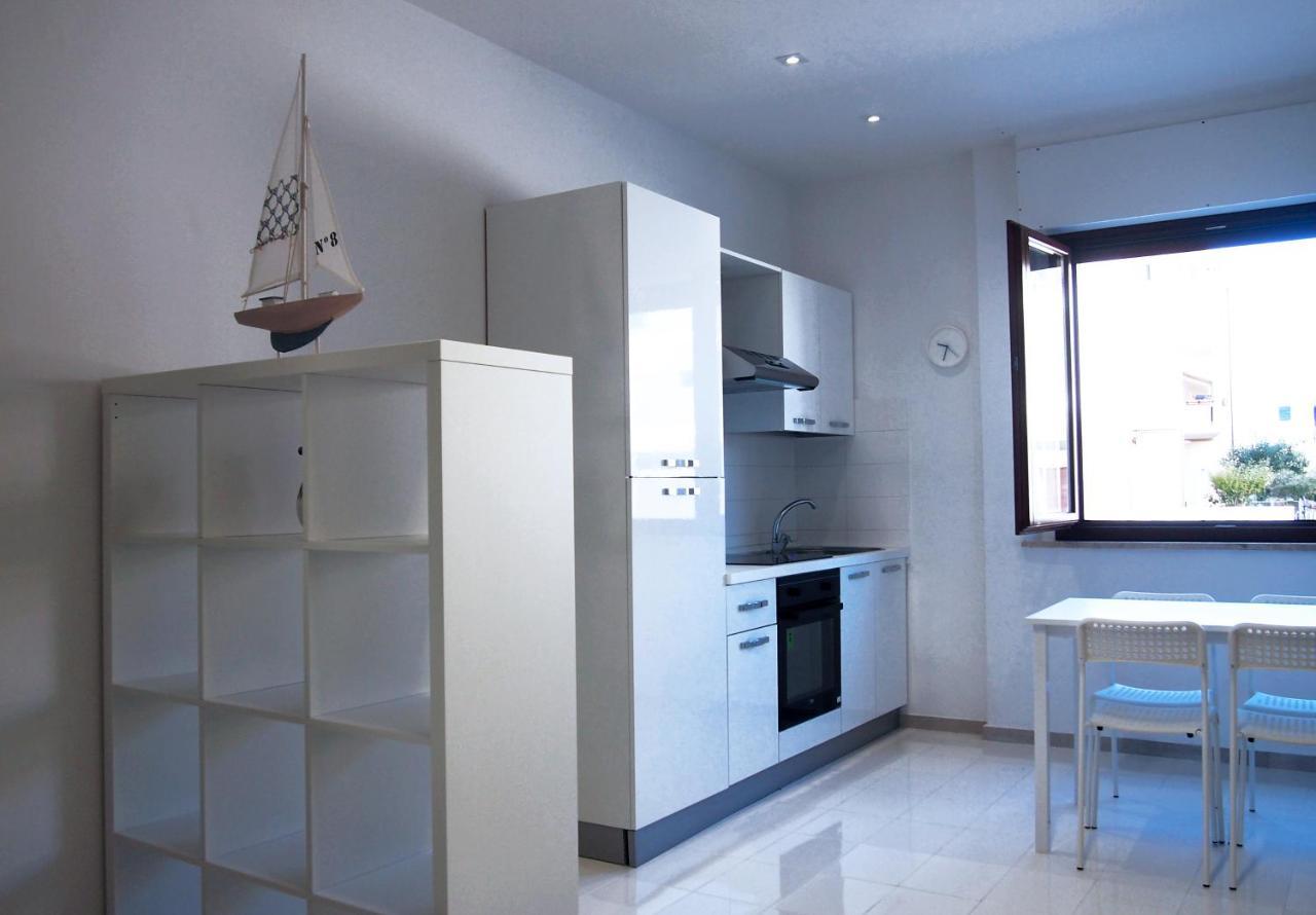 مارتينسيكورو Le Rose Beach & Suites Appartamenti Fronte Mare A Villarosa المظهر الخارجي الصورة